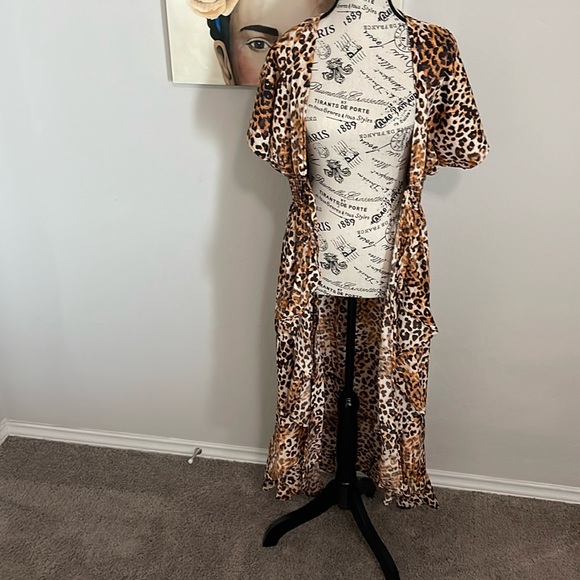 New without tags High/Low maxi dress cover up size S Tiger print - Picture 5 of 6